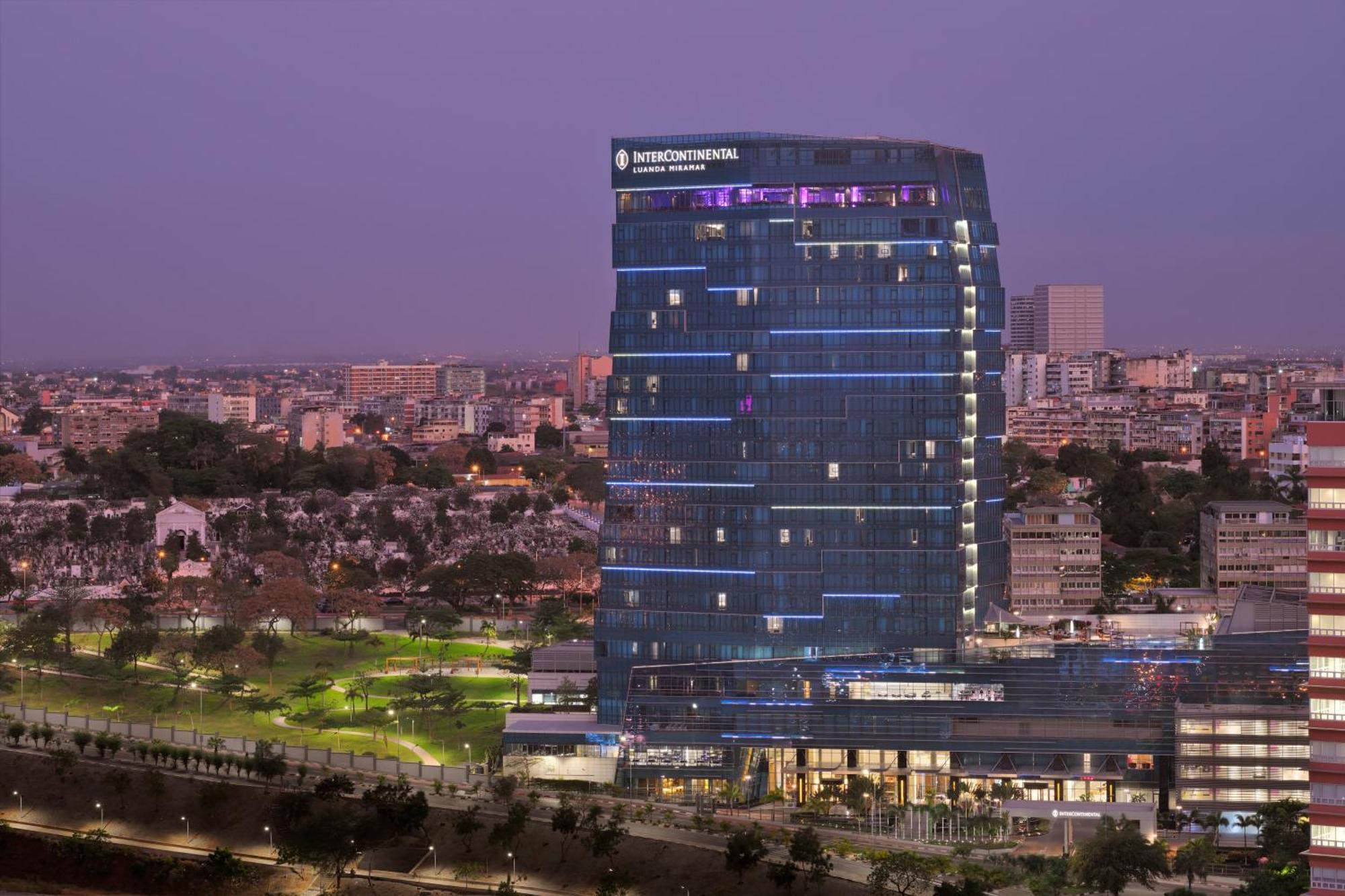 InterContinental Luanda Miramar, an IHG Hotel Bagian luar foto