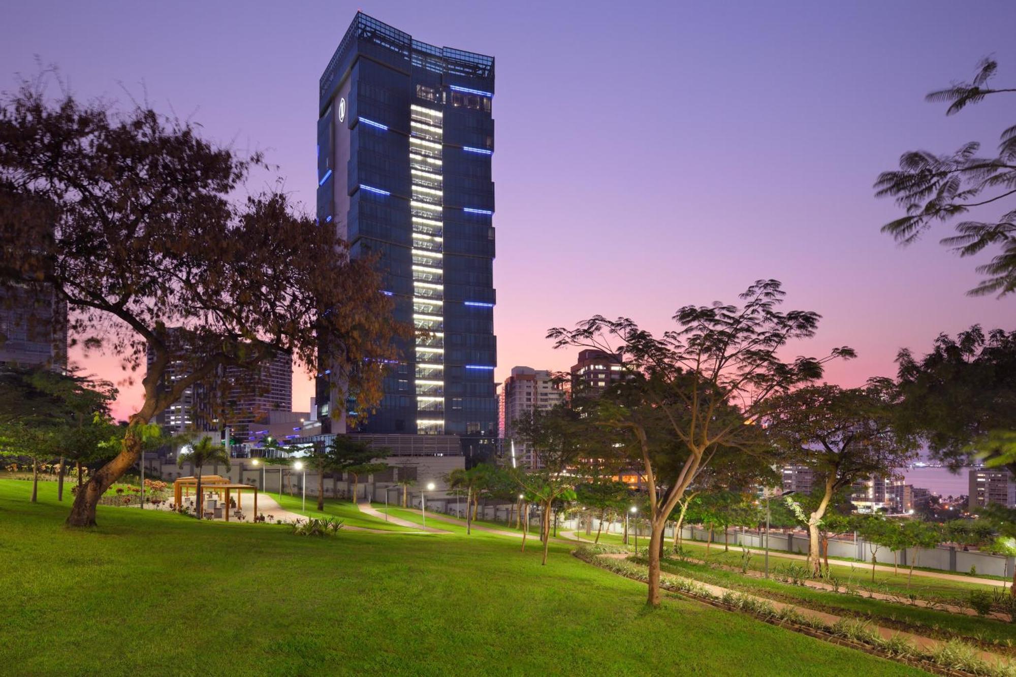 InterContinental Luanda Miramar, an IHG Hotel Bagian luar foto